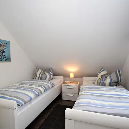 Holiday home Renovierte Doppelhaushaelfte In Nessmersiel