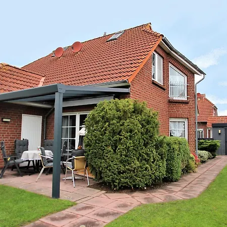 Renovierte Doppelhaushaelfte In Holiday home
